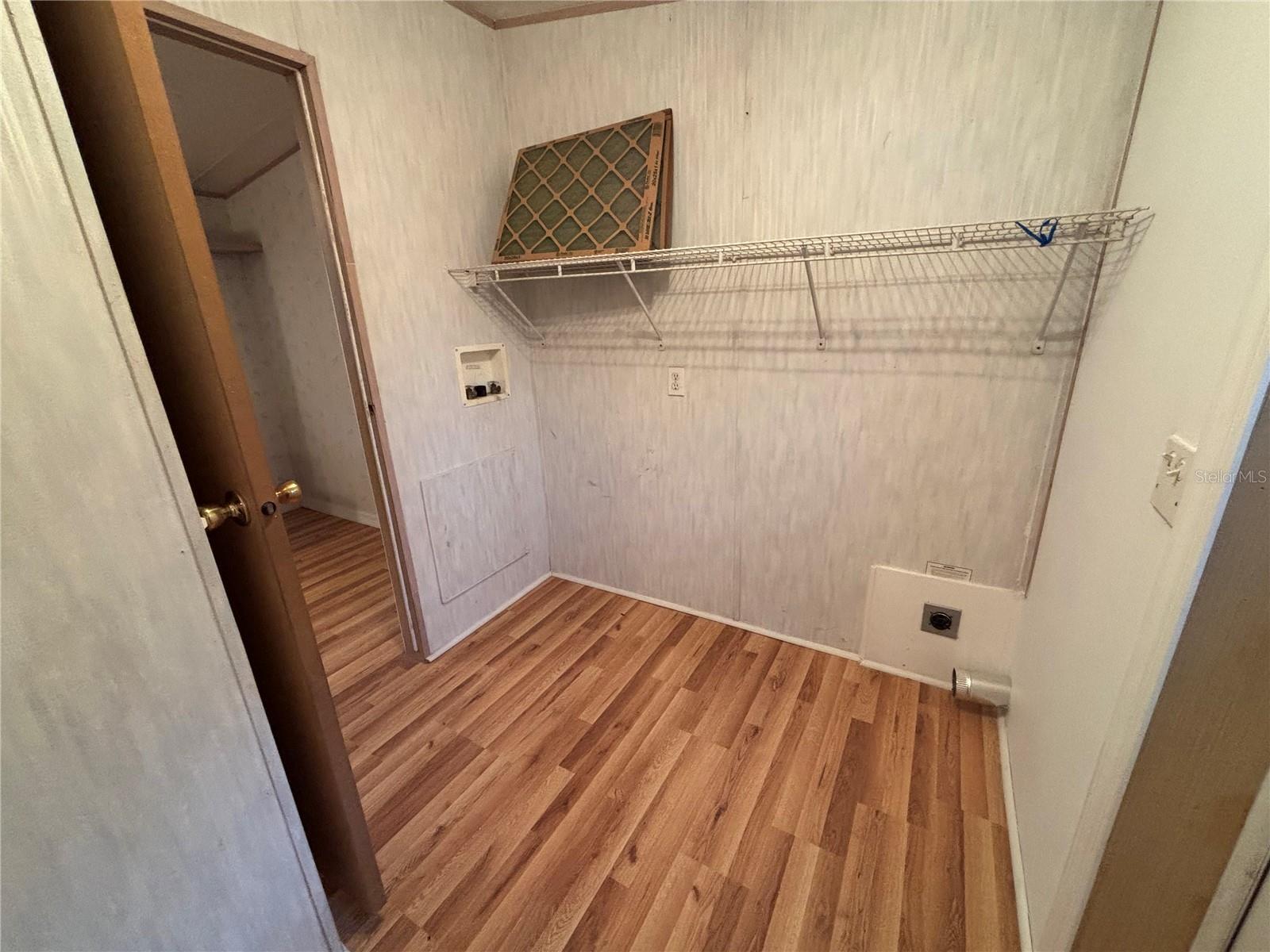 LITTLE LAKE WEIR - Residential