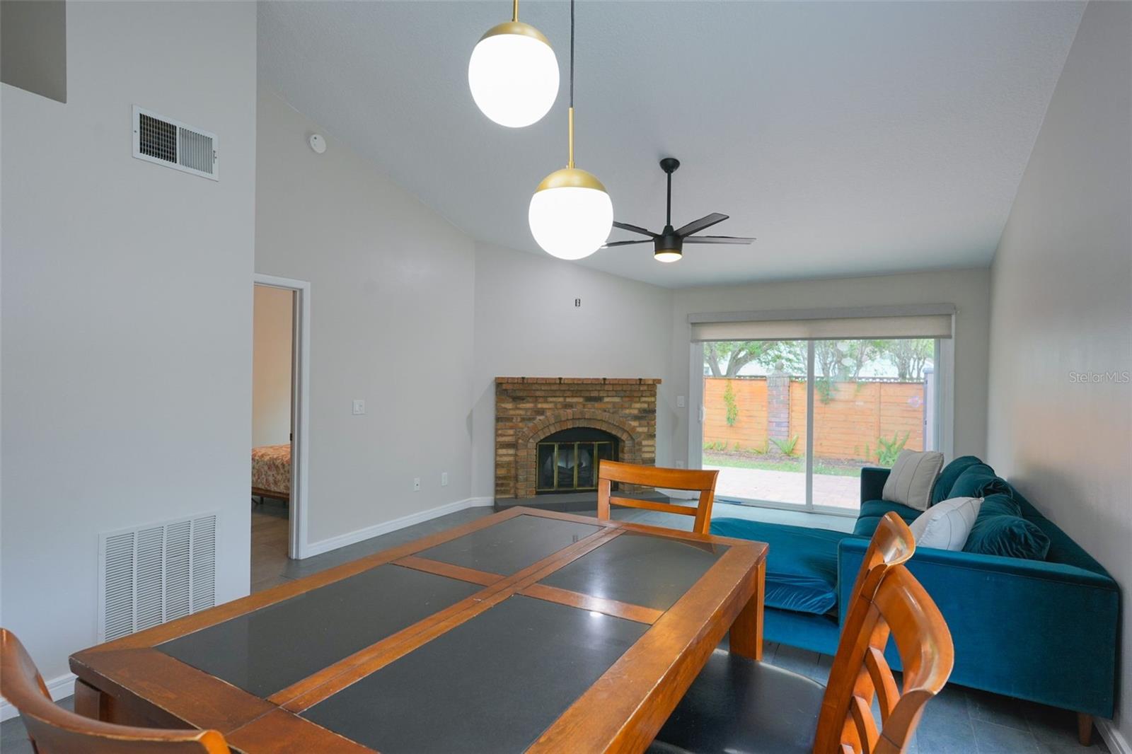 BRYN MAWR - Residential