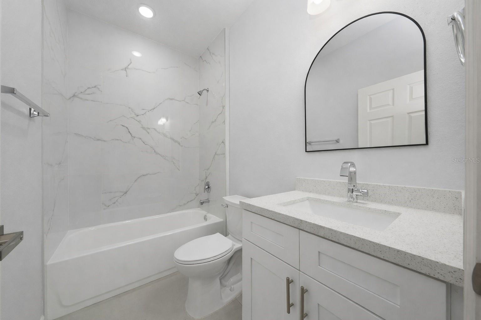 EUSTIS PINECREST - Residential