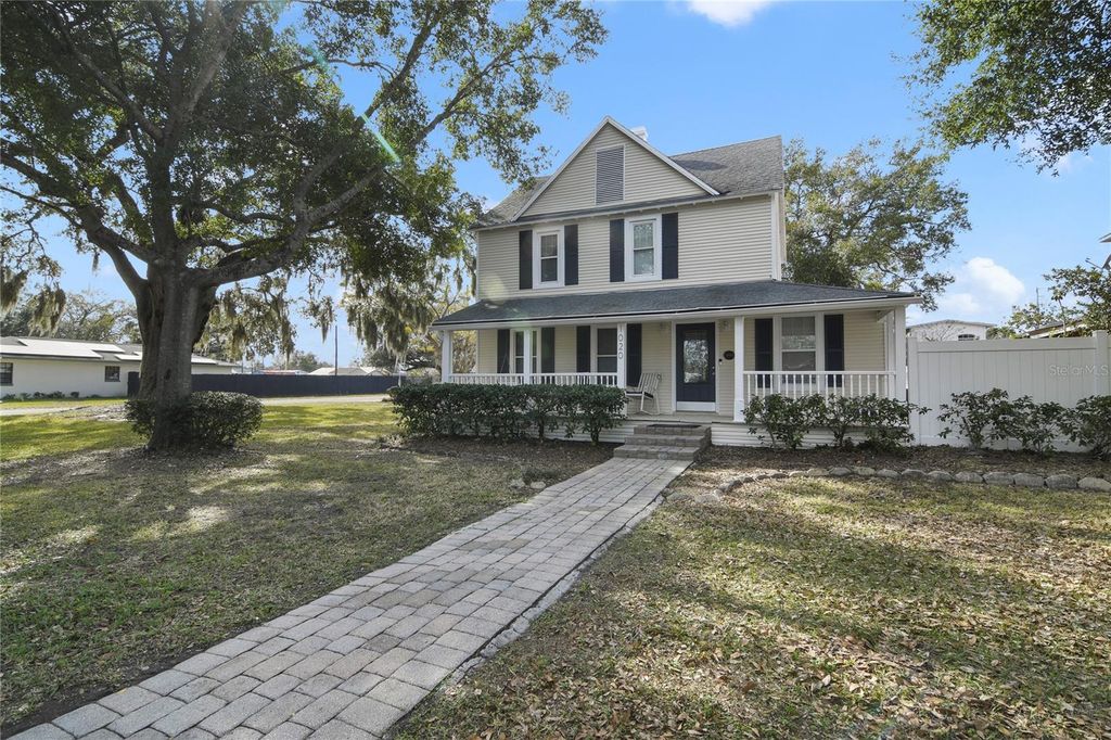 Photo of 1020 Wisconsin Avenue, Saint Cloud, FL 34769 (MLS # O6368570)