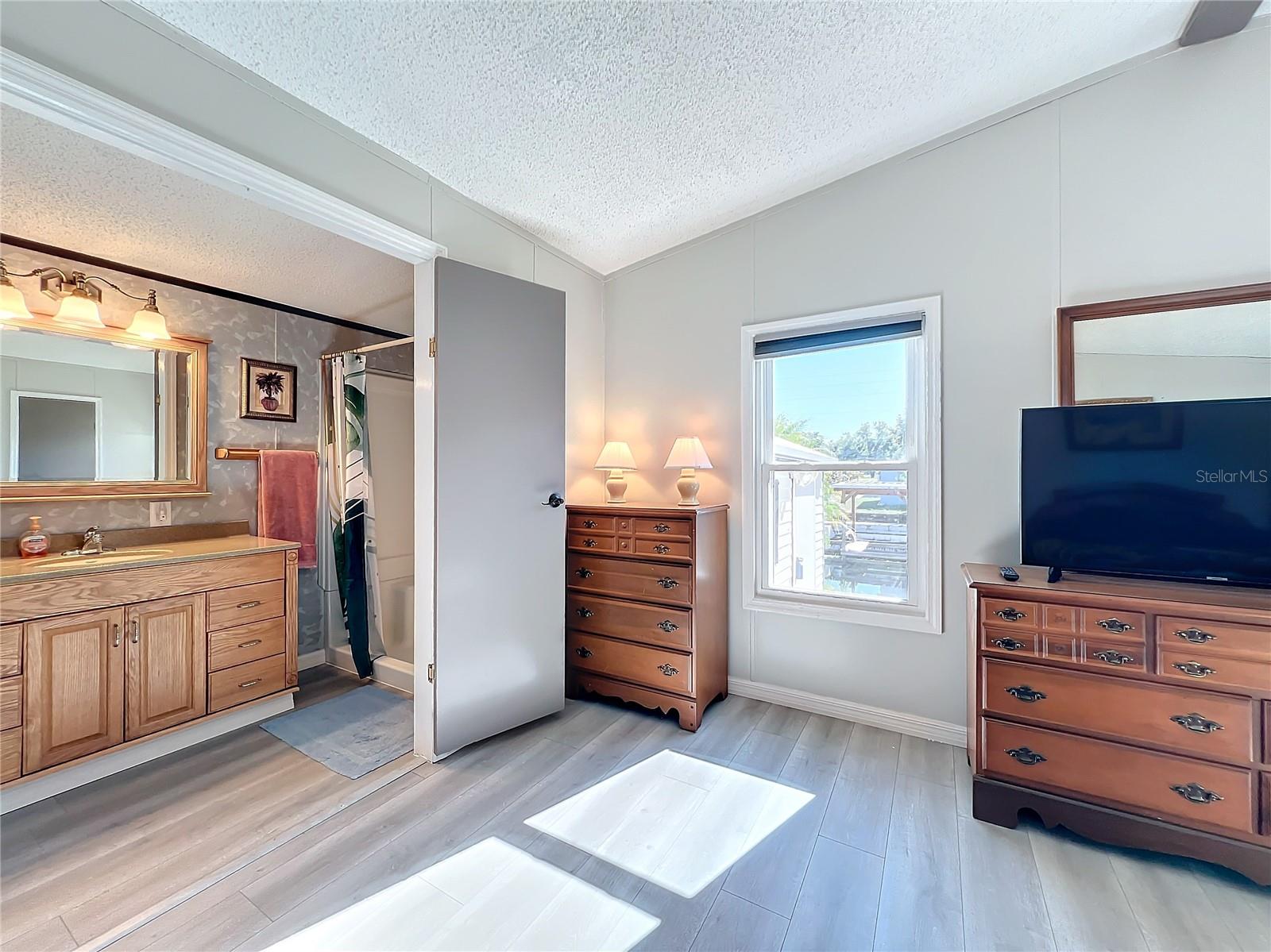 EAST LAKE HARRIS ESTATES - Residential