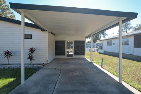 A home in ASTATULA