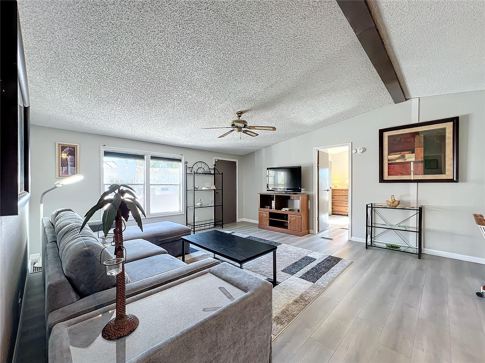 EAST LAKE HARRIS ESTATES - Residential