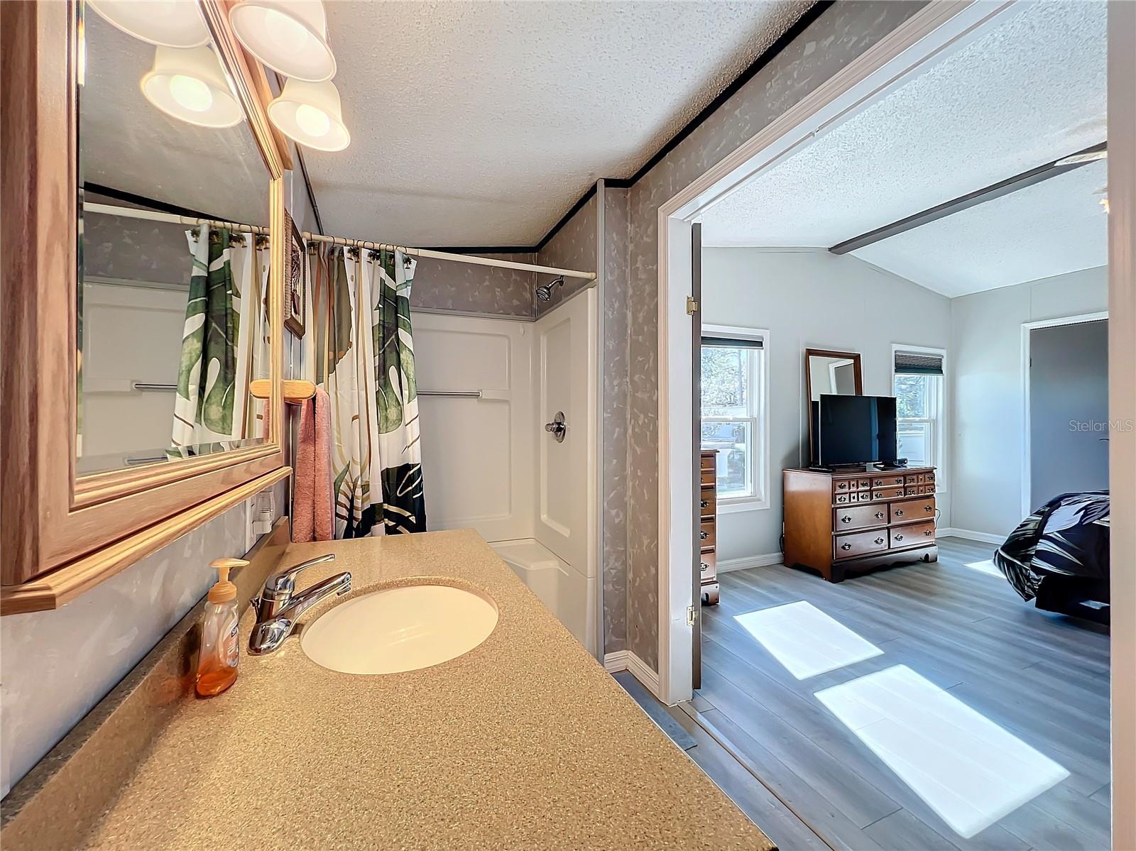 EAST LAKE HARRIS ESTATES - Residential