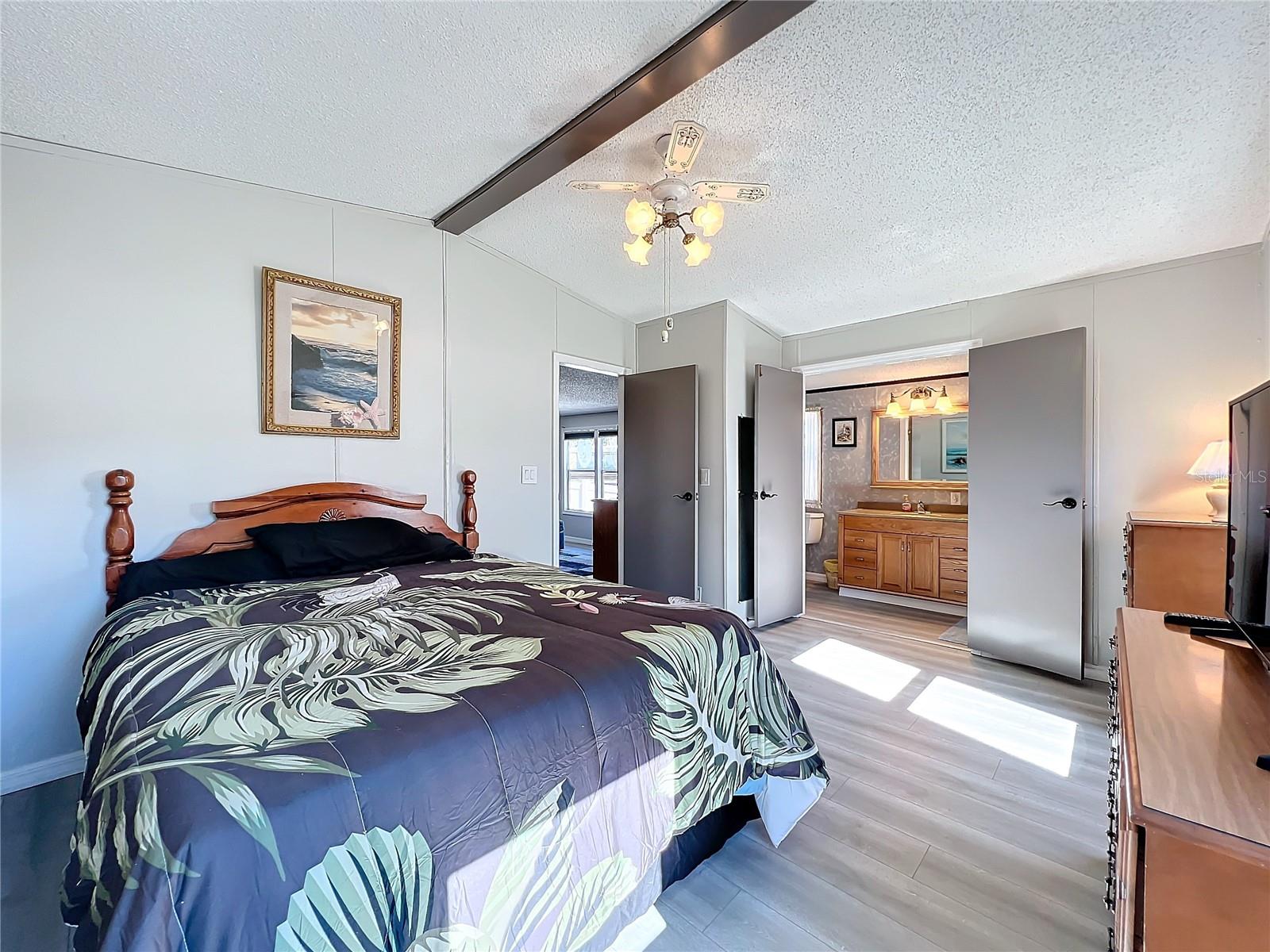 EAST LAKE HARRIS ESTATES - Residential