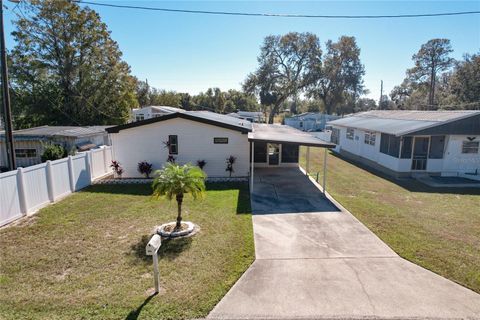 A home in ASTATULA