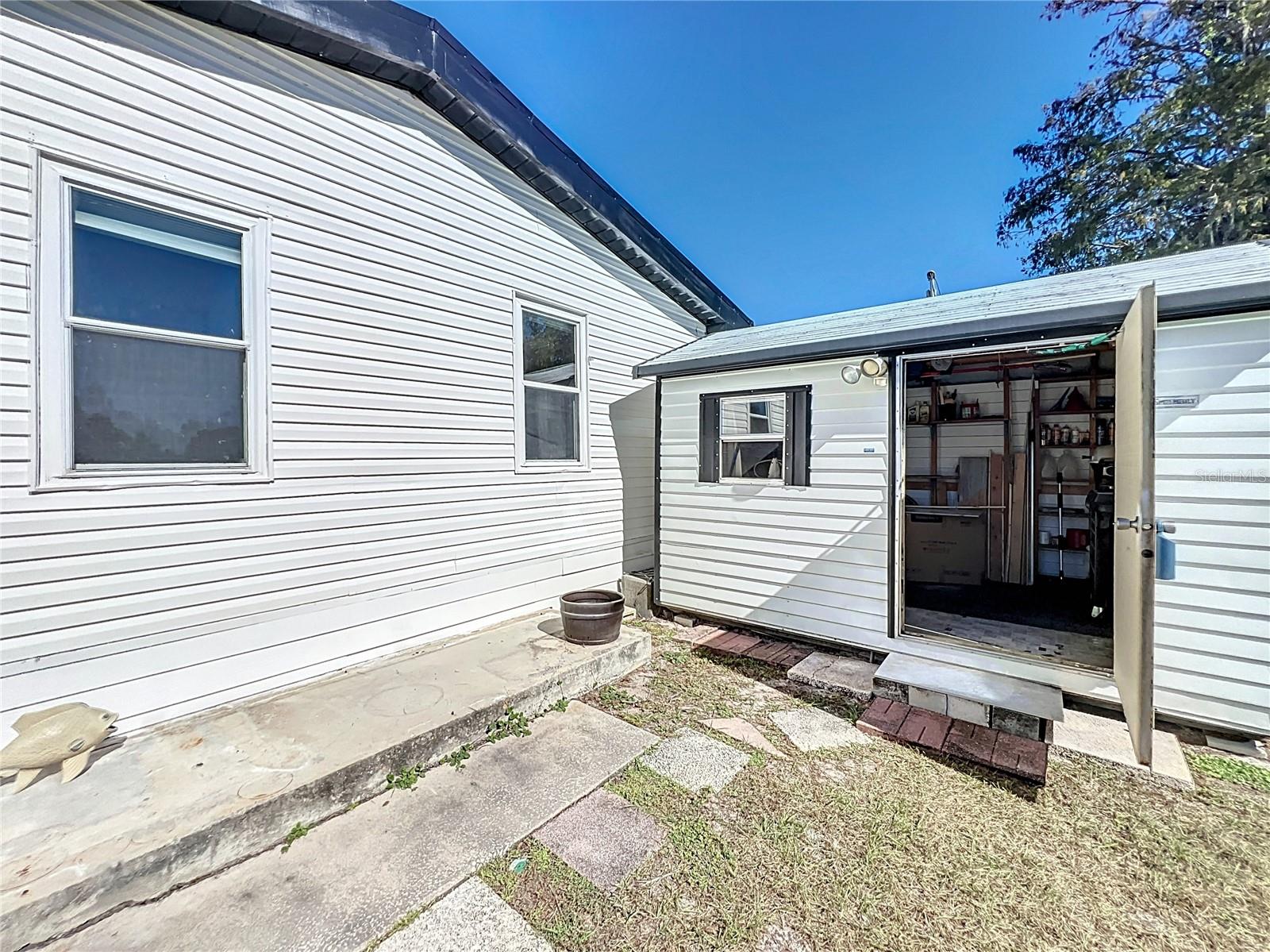 EAST LAKE HARRIS ESTATES - Residential