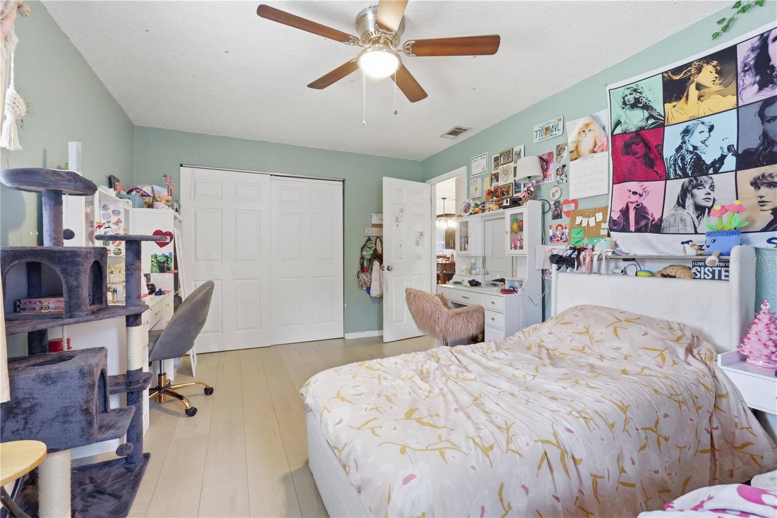 DEBARY S OF HIGHBANKS - Residential