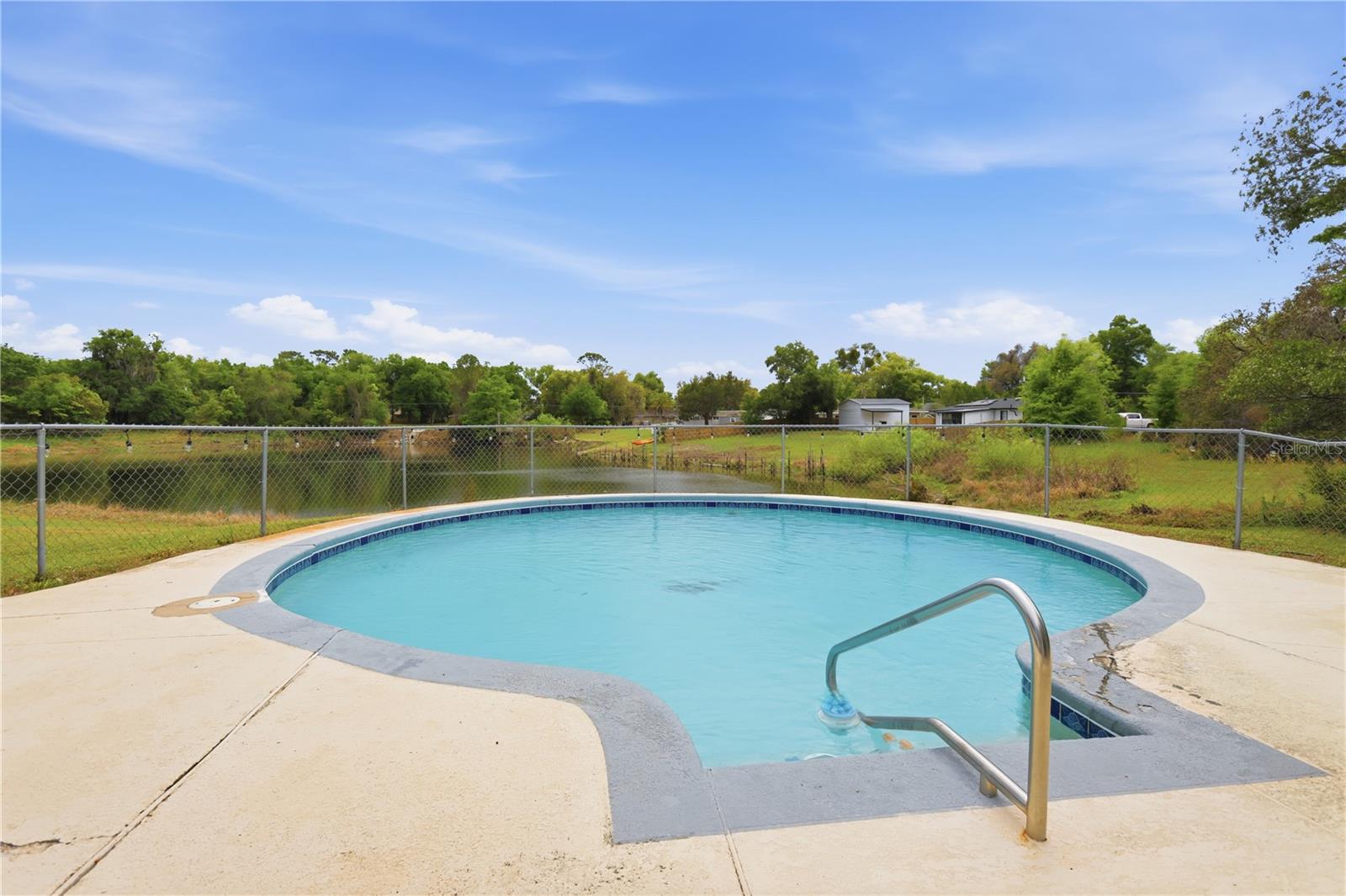 DEBARY S OF HIGHBANKS - Residential