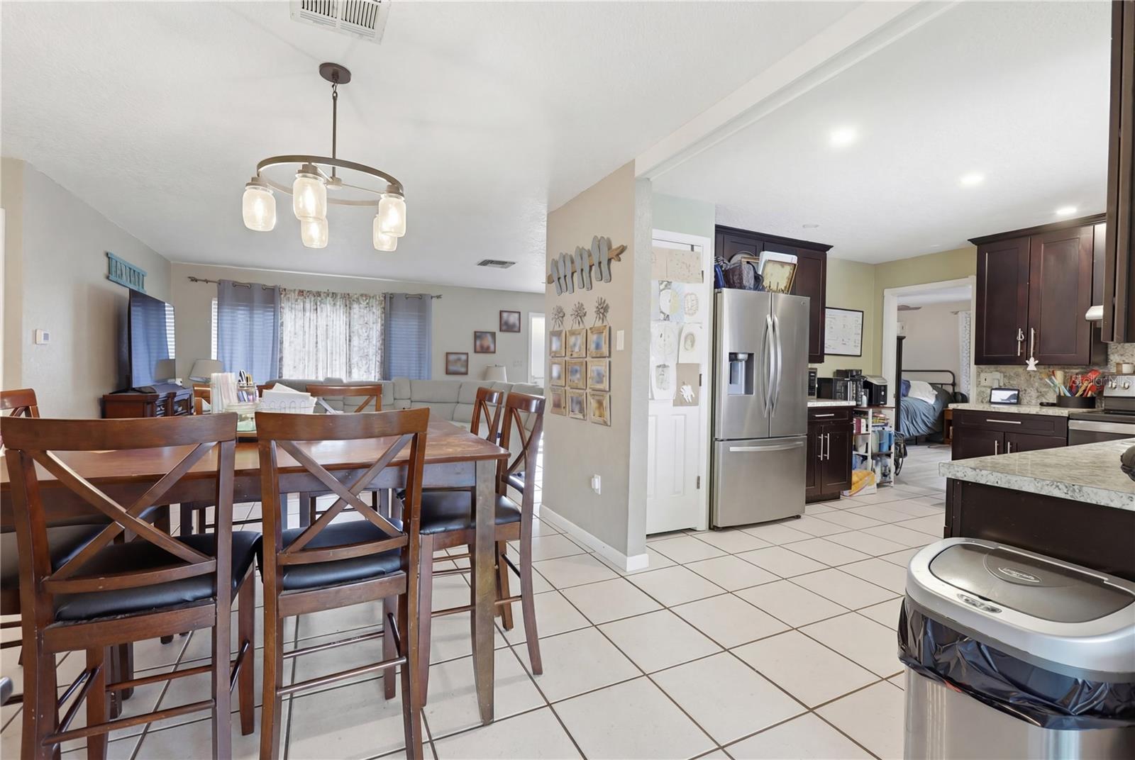 DEBARY S OF HIGHBANKS - Residential