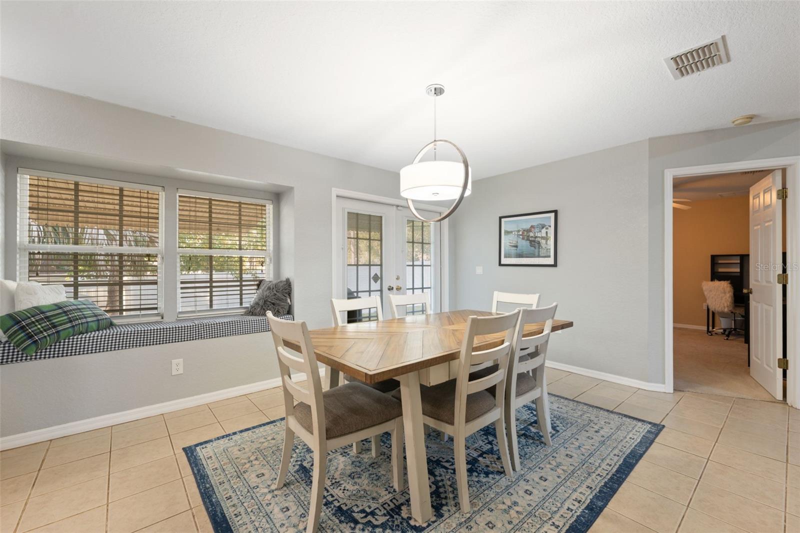 ROYAL HIGHLANDS - Residential