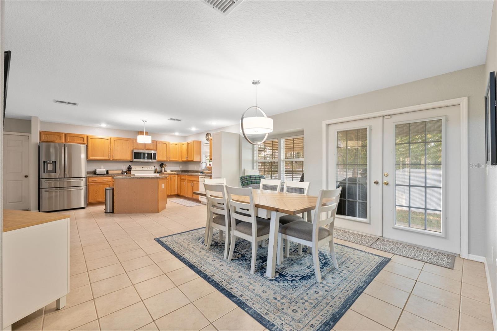 ROYAL HIGHLANDS - Residential