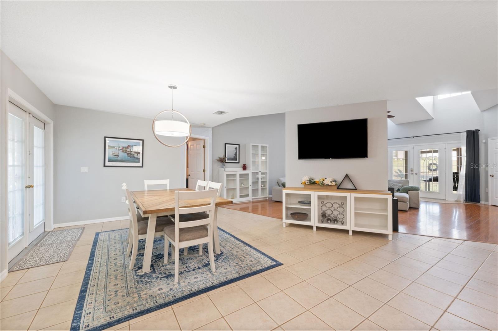 ROYAL HIGHLANDS - Residential