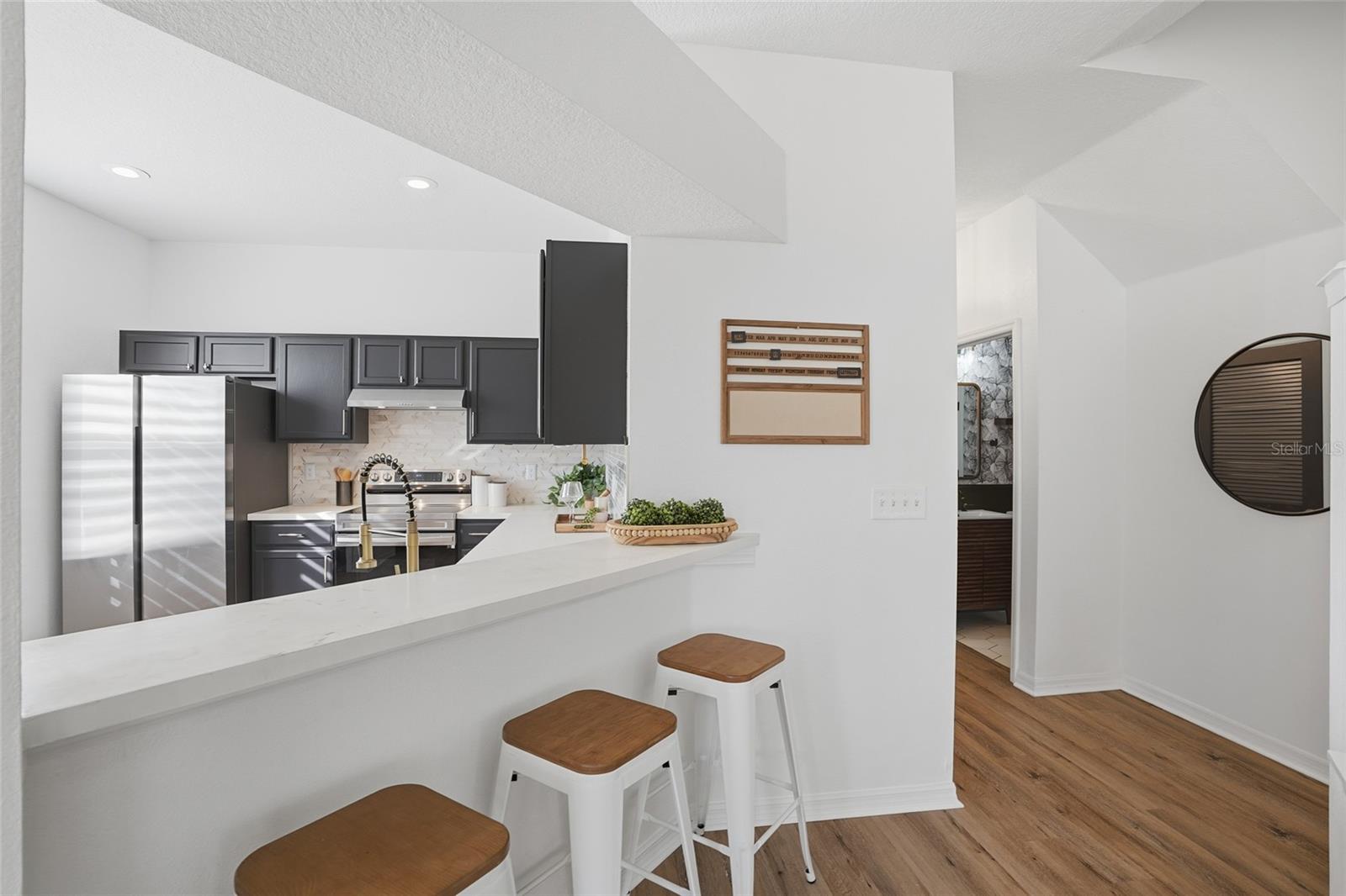 BAY BREEZE COVE - Residential