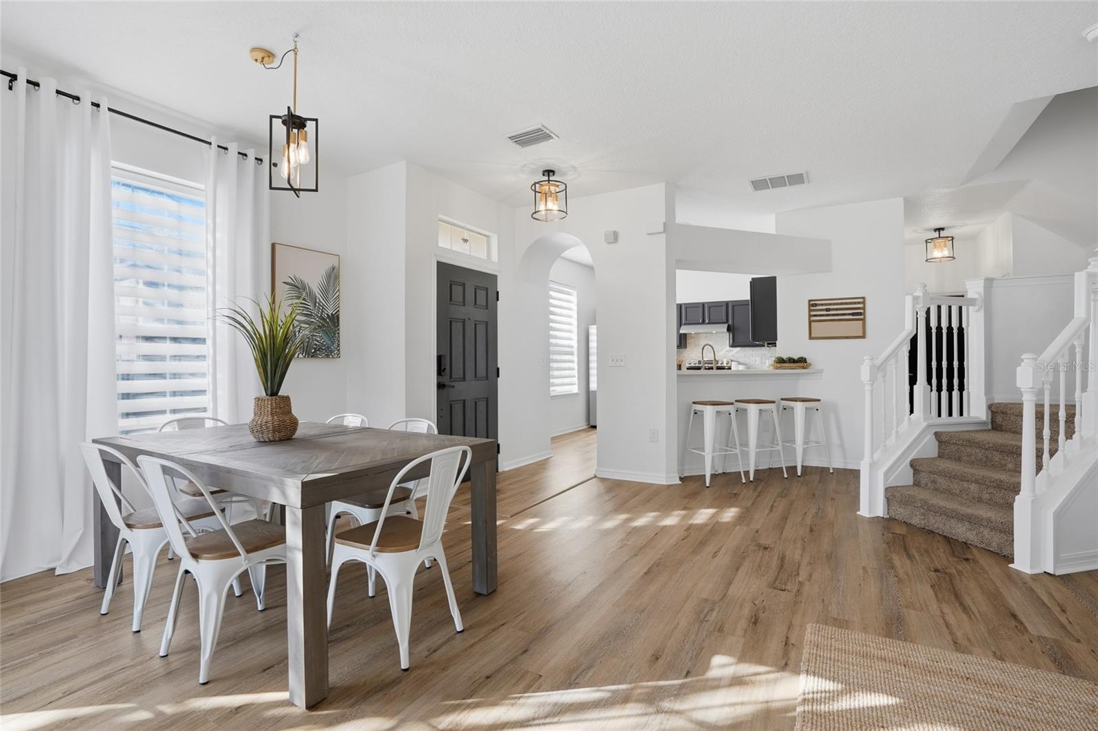 BAY BREEZE COVE - Residential