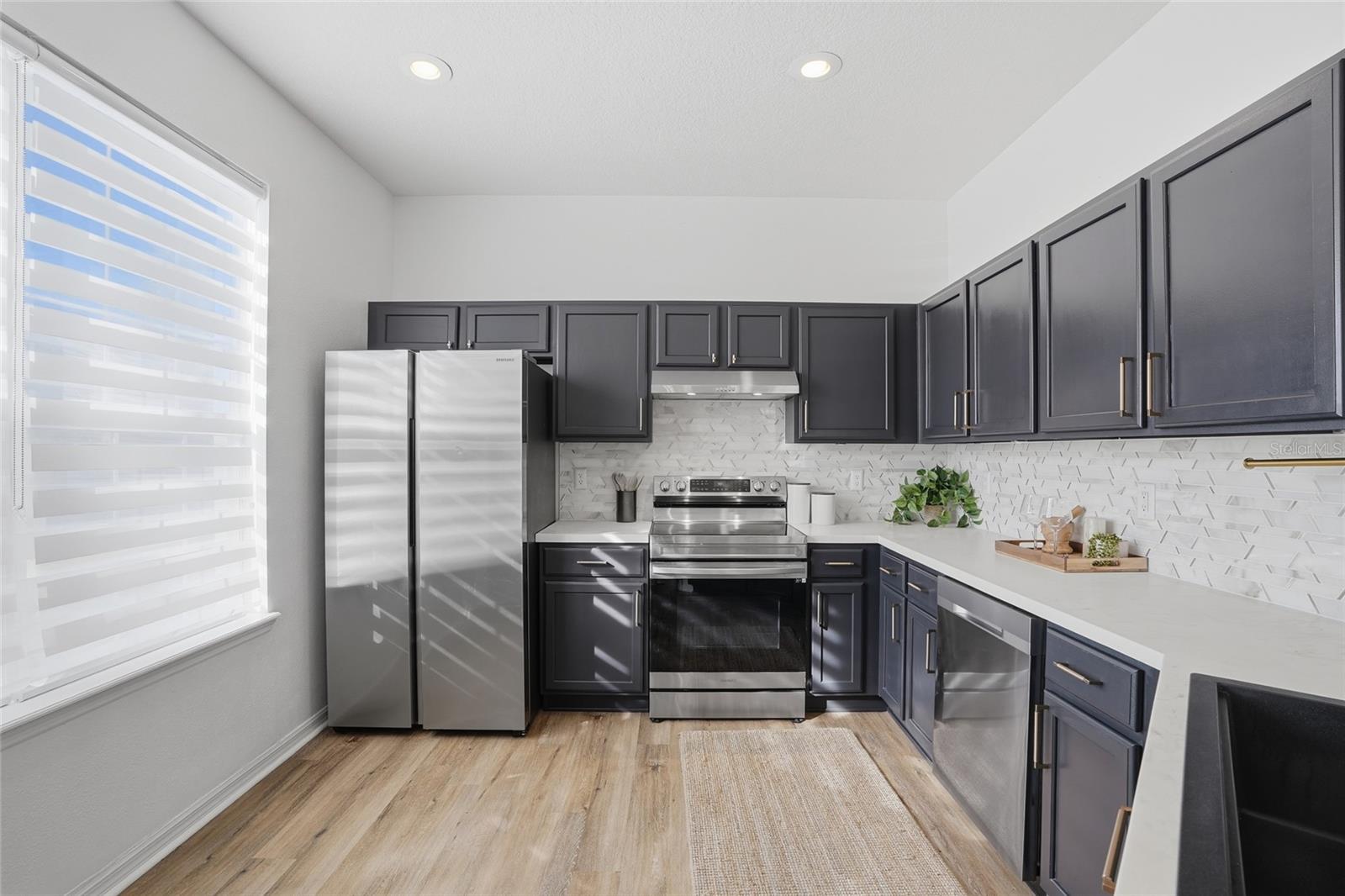 BAY BREEZE COVE - Residential