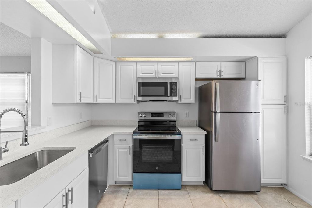 Photo of Orlando, FL 32817 (MLS # O6393256)