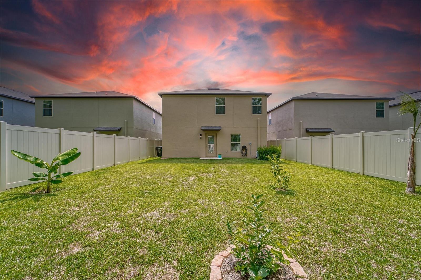 5237 WHITE CHICORY DRIVE