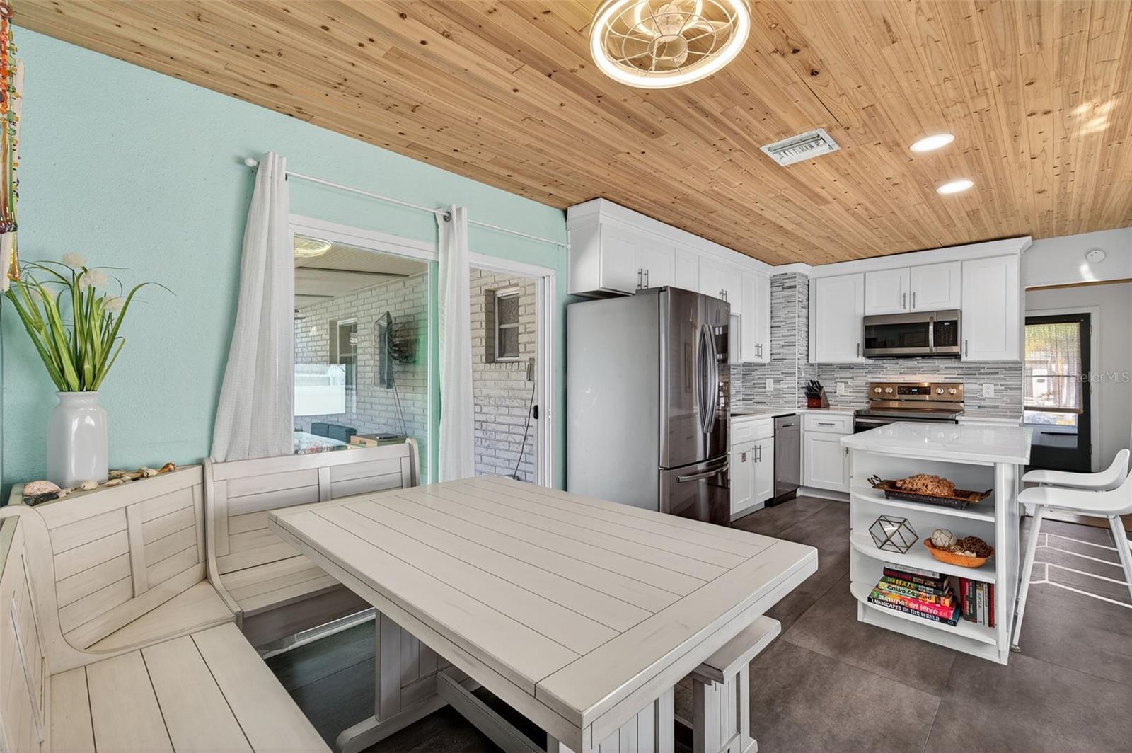 THIRTIETH AVE SUB EXTENTION - Residential Lease
