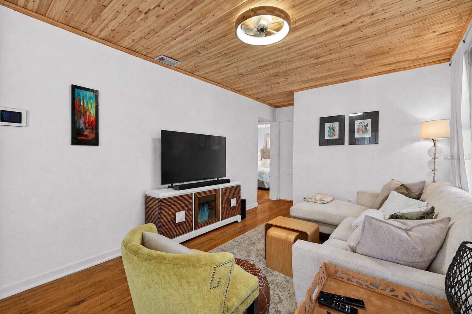 THIRTIETH AVE SUB EXTENTION - Residential Lease