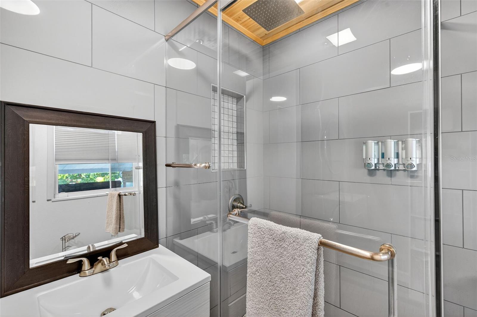 THIRTIETH AVE SUB EXTENTION - Residential Lease