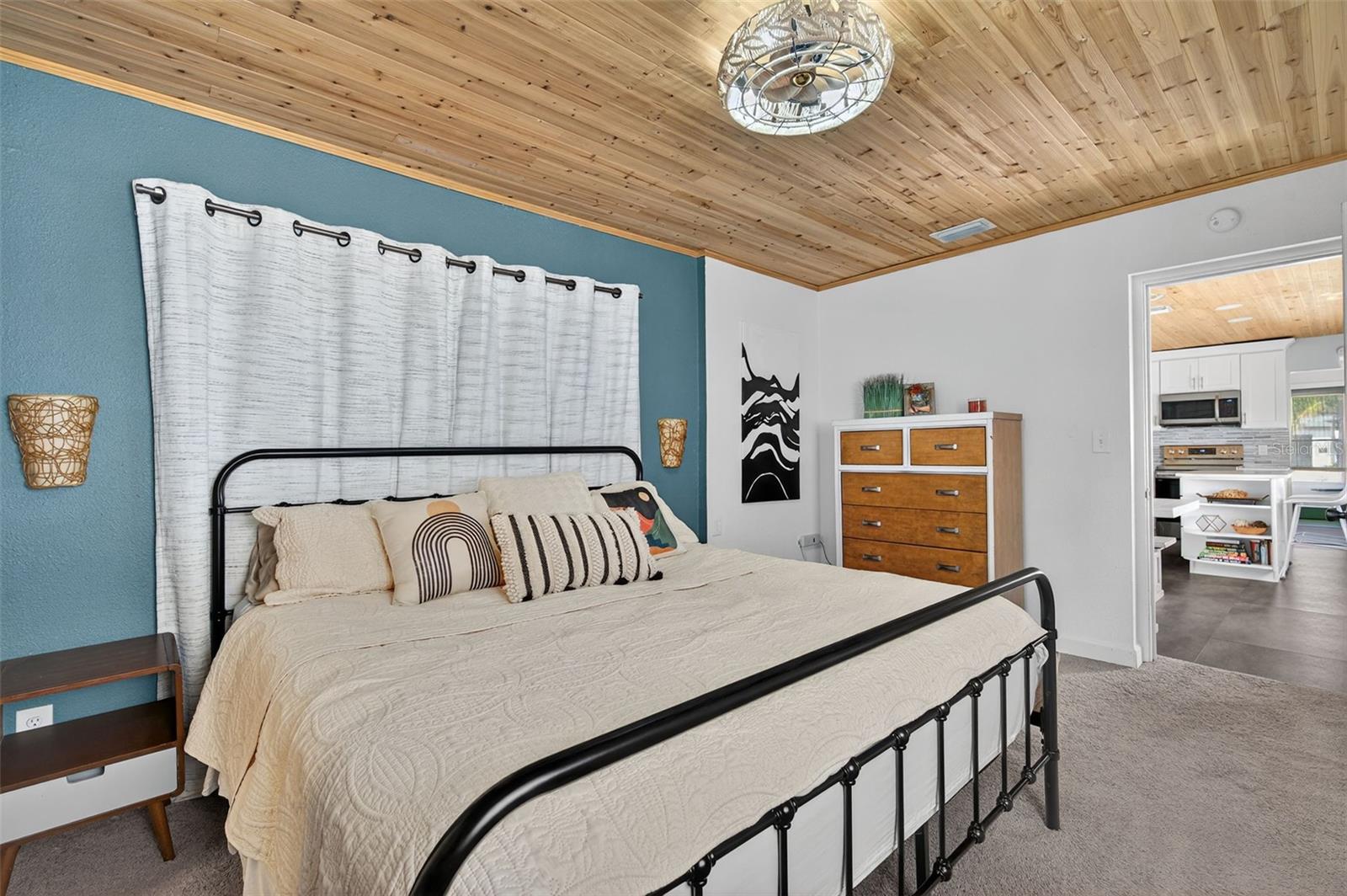 THIRTIETH AVE SUB EXTENTION - Residential Lease