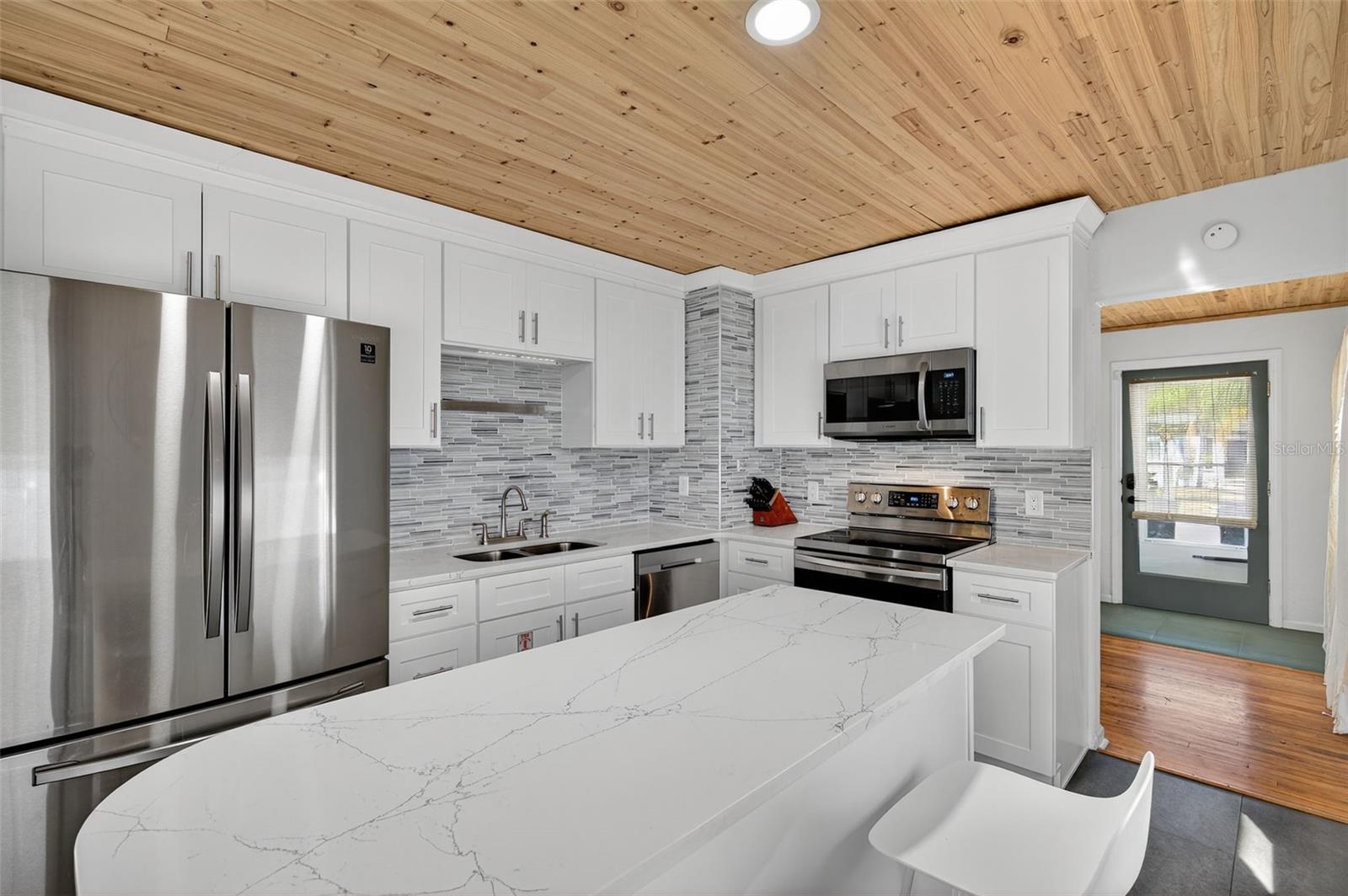 THIRTIETH AVE SUB EXTENTION - Residential Lease
