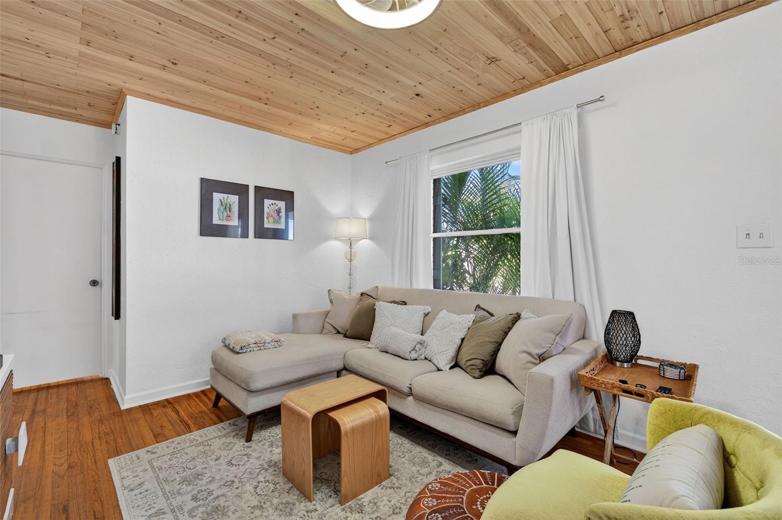 THIRTIETH AVE SUB EXTENTION - Residential Lease