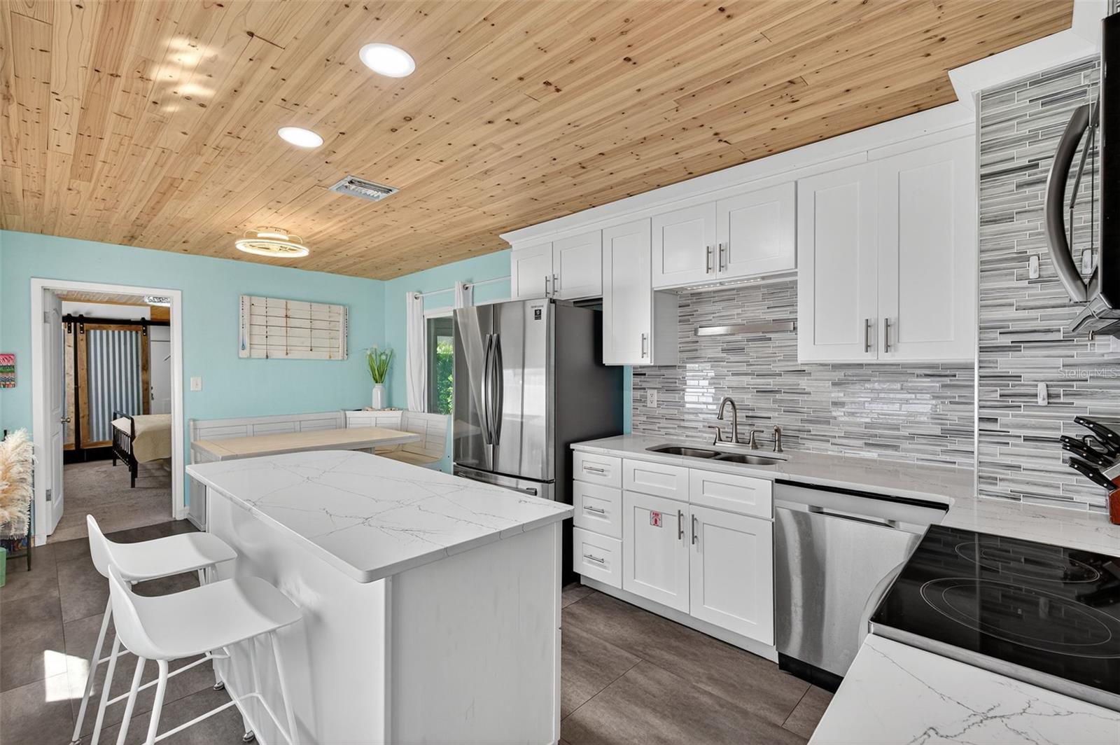 THIRTIETH AVE SUB EXTENTION - Residential Lease