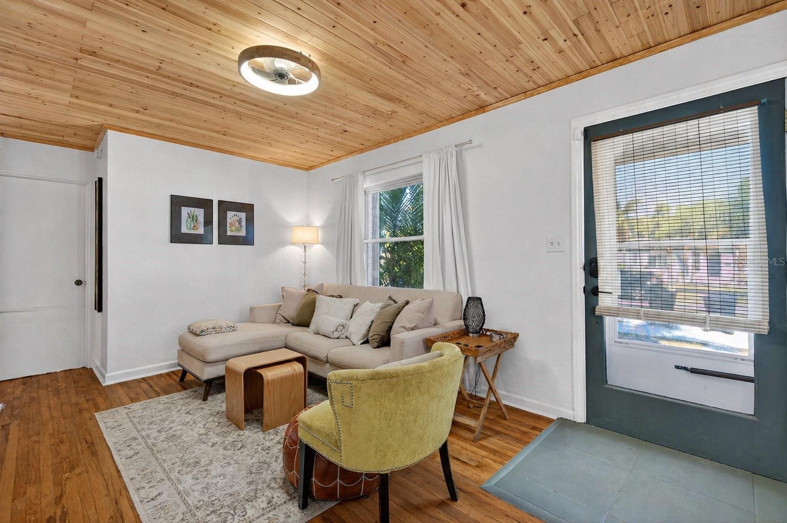 THIRTIETH AVE SUB EXTENTION - Residential Lease