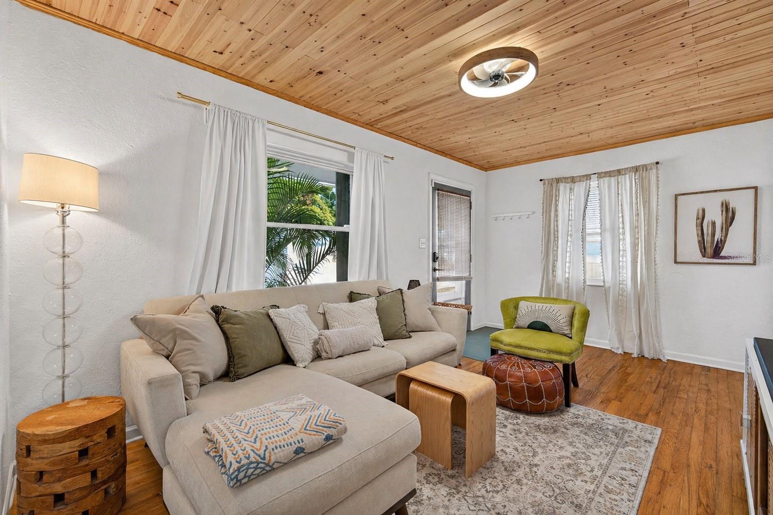 THIRTIETH AVE SUB EXTENTION - Residential Lease