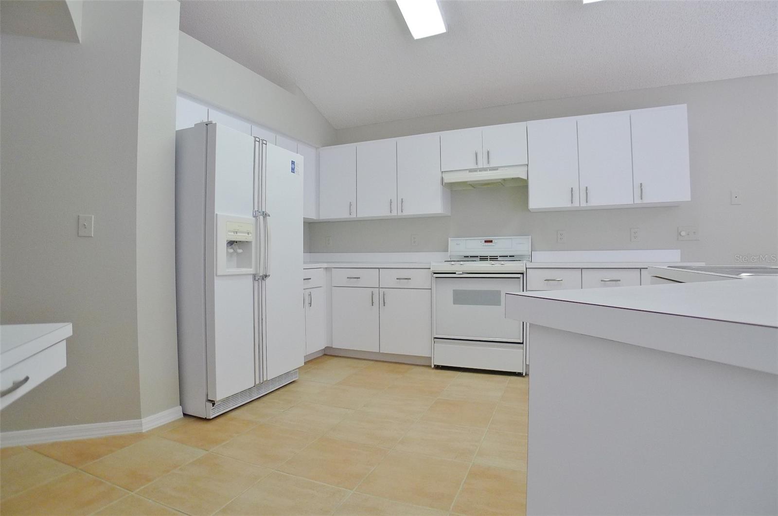 PROVIDENCE LAKES PH 02 - Residential Lease