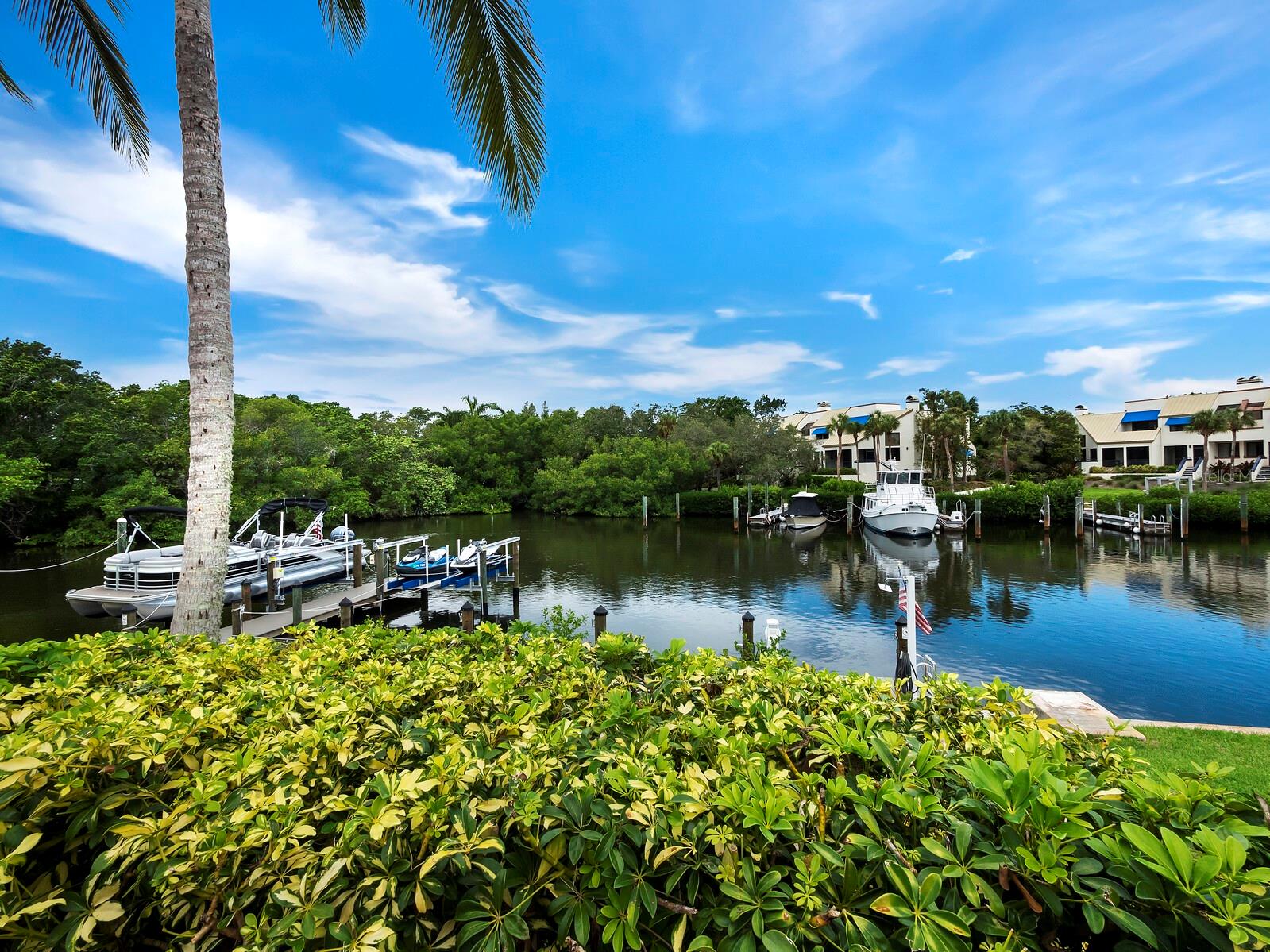 BAY ISLES - Residential