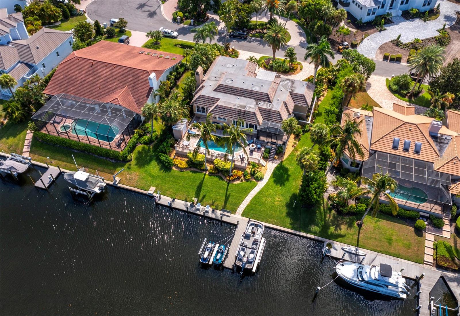 BAY ISLES - Residential