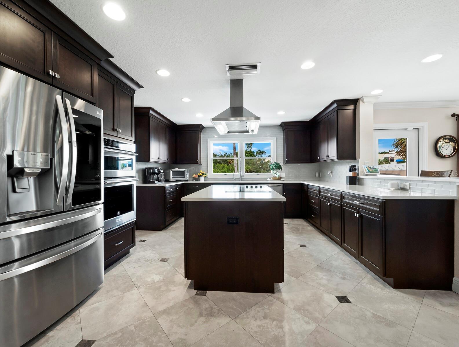 BAY ISLES - Residential