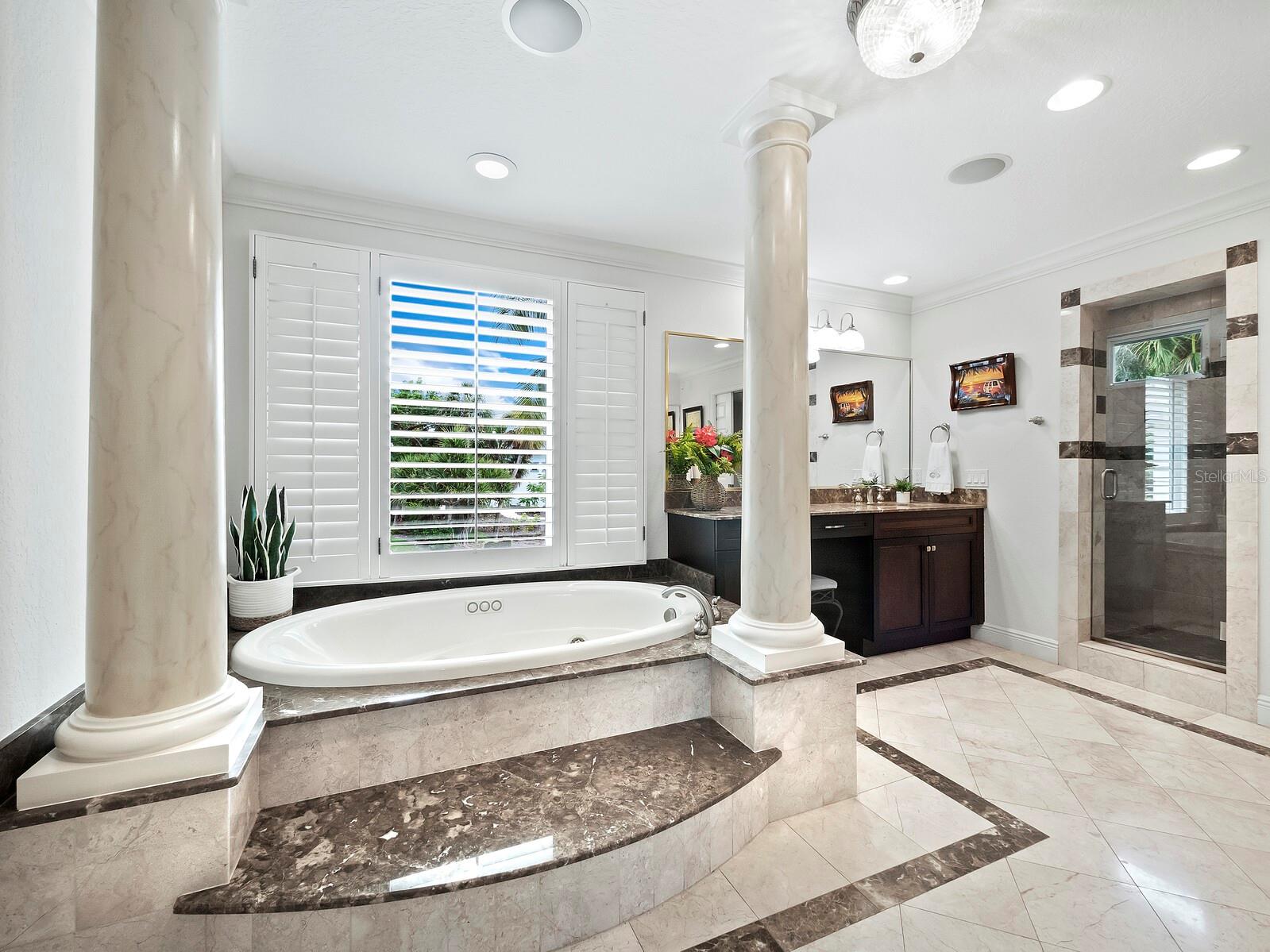 BAY ISLES - Residential