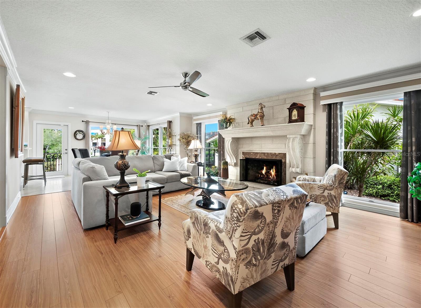 BAY ISLES - Residential