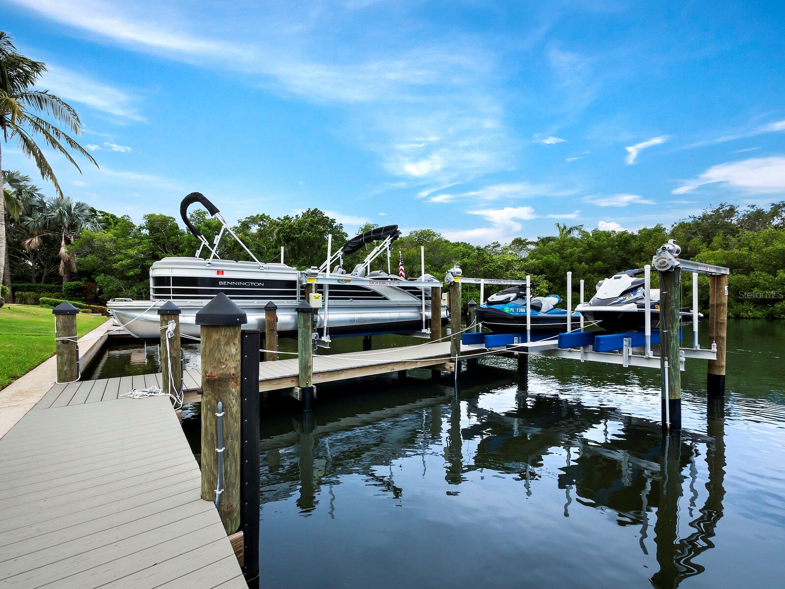 BAY ISLES - Residential