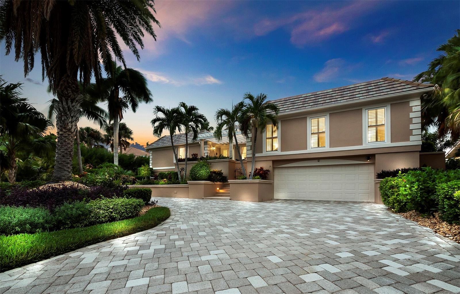 BAY ISLES - Residential