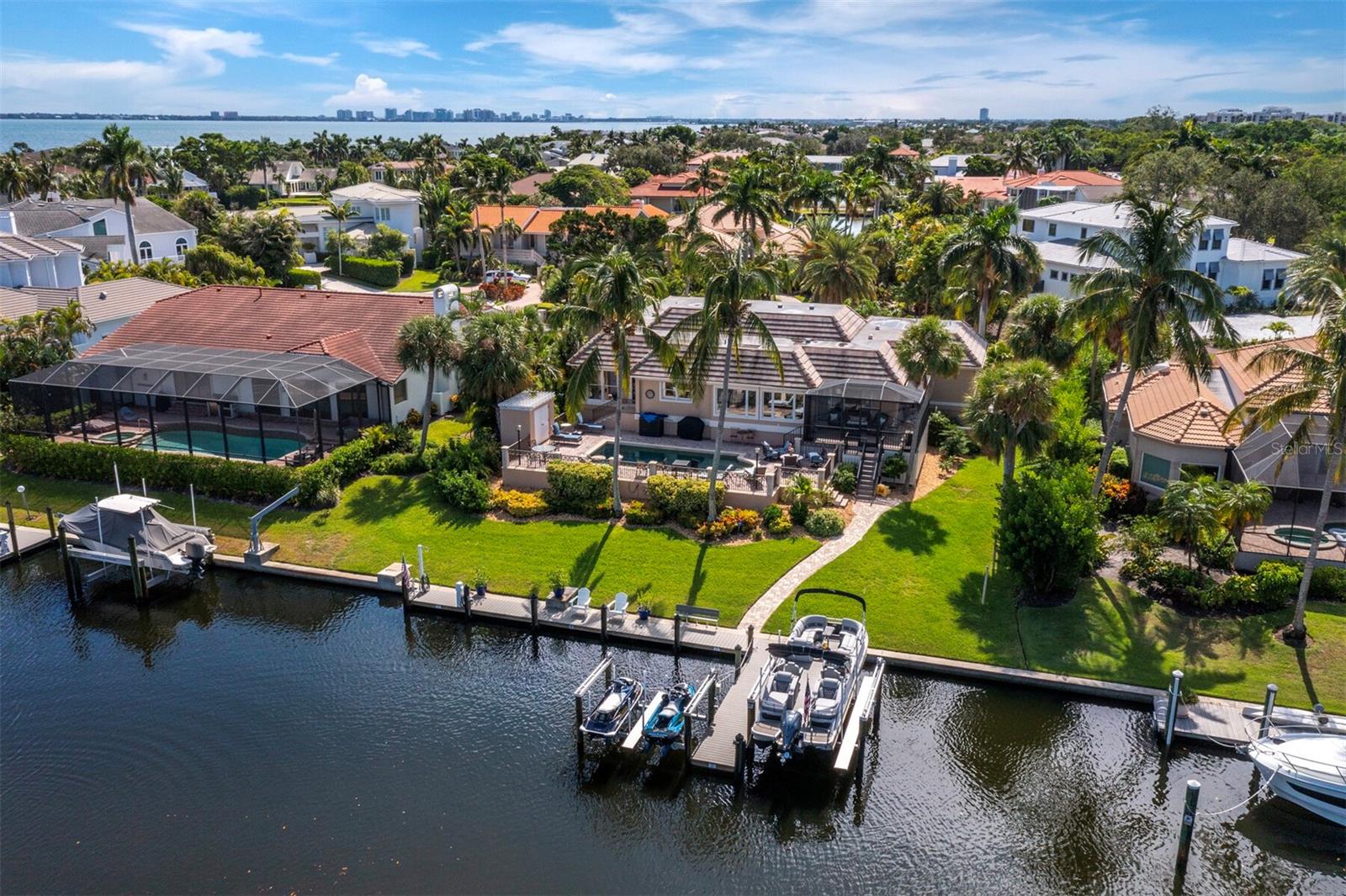 BAY ISLES - Residential