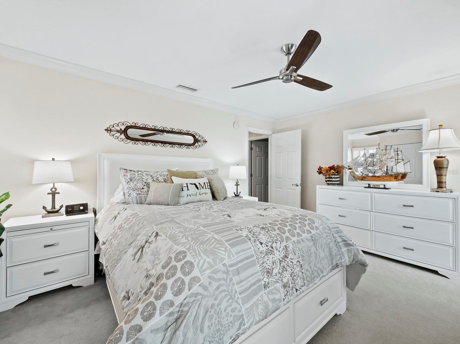 BAY ISLES - Residential