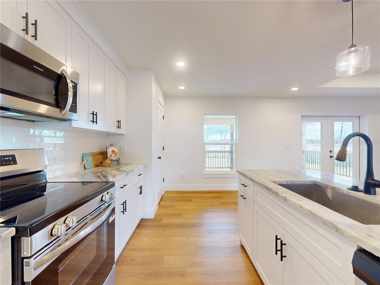 DELTONA LAKES - Residential