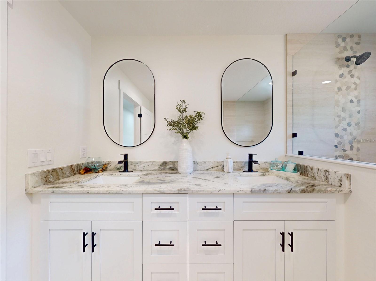 DELTONA LAKES - Residential