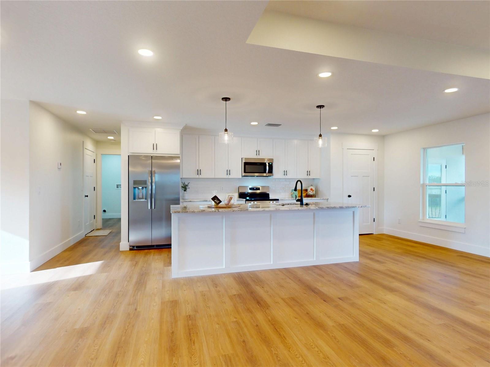 DELTONA LAKES - Residential