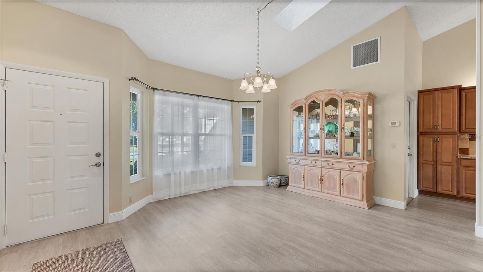 COUNTRY OAKS - Residential