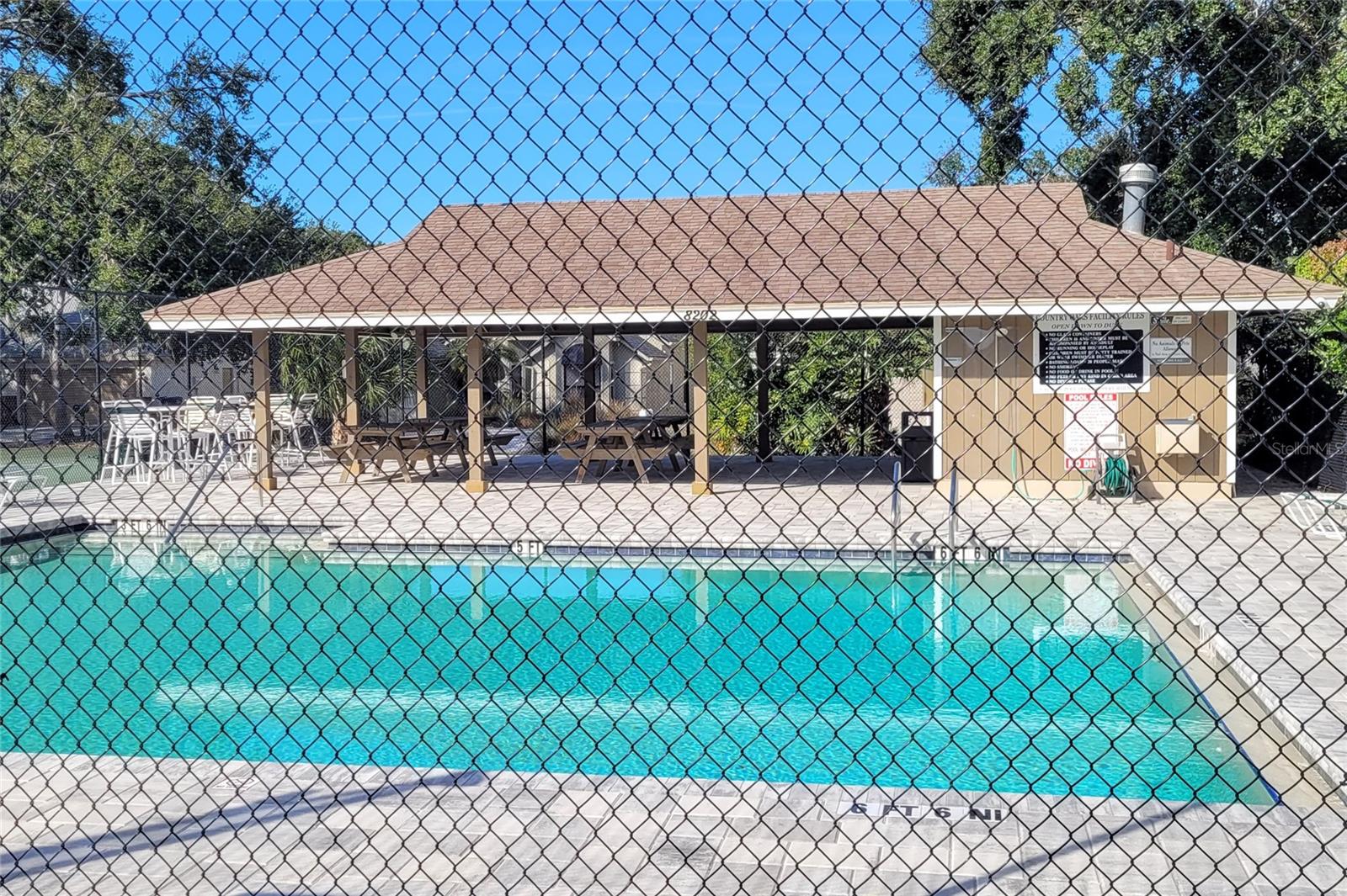 COUNTRY OAKS - Residential