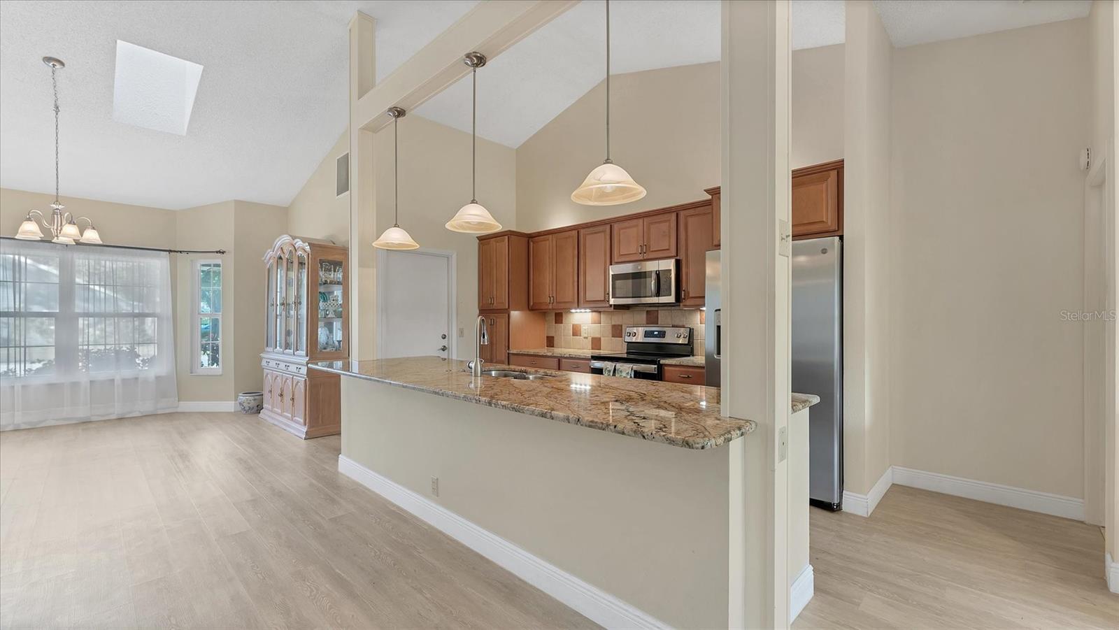 COUNTRY OAKS - Residential