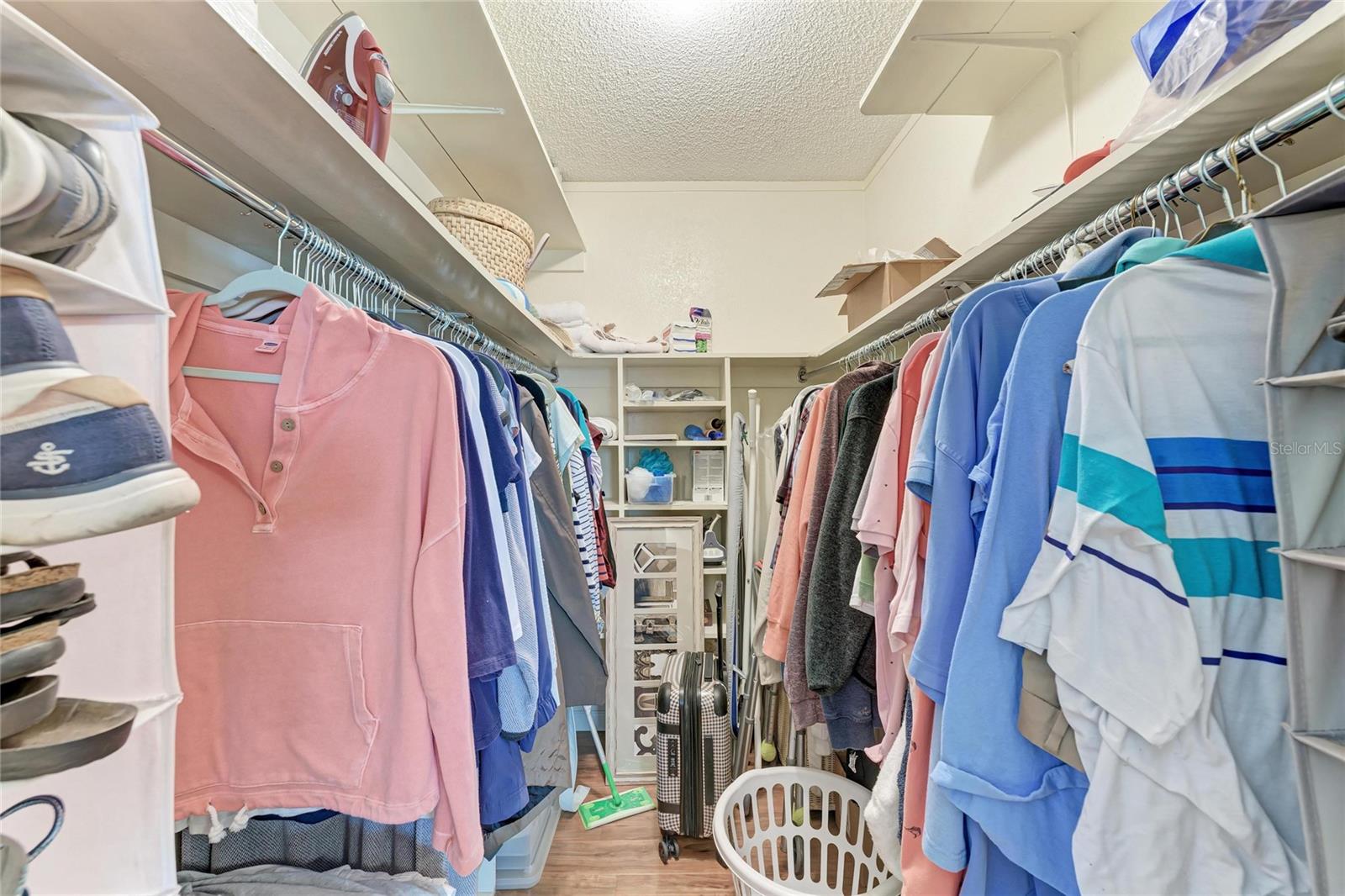 PARKWAY VILLAS - Residential