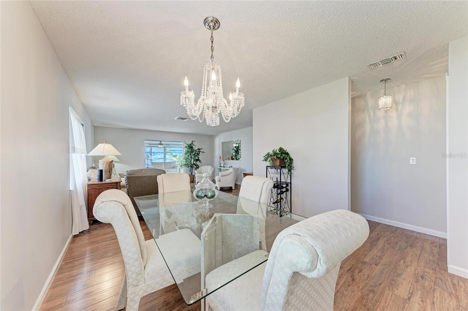 PARKWAY VILLAS - Residential