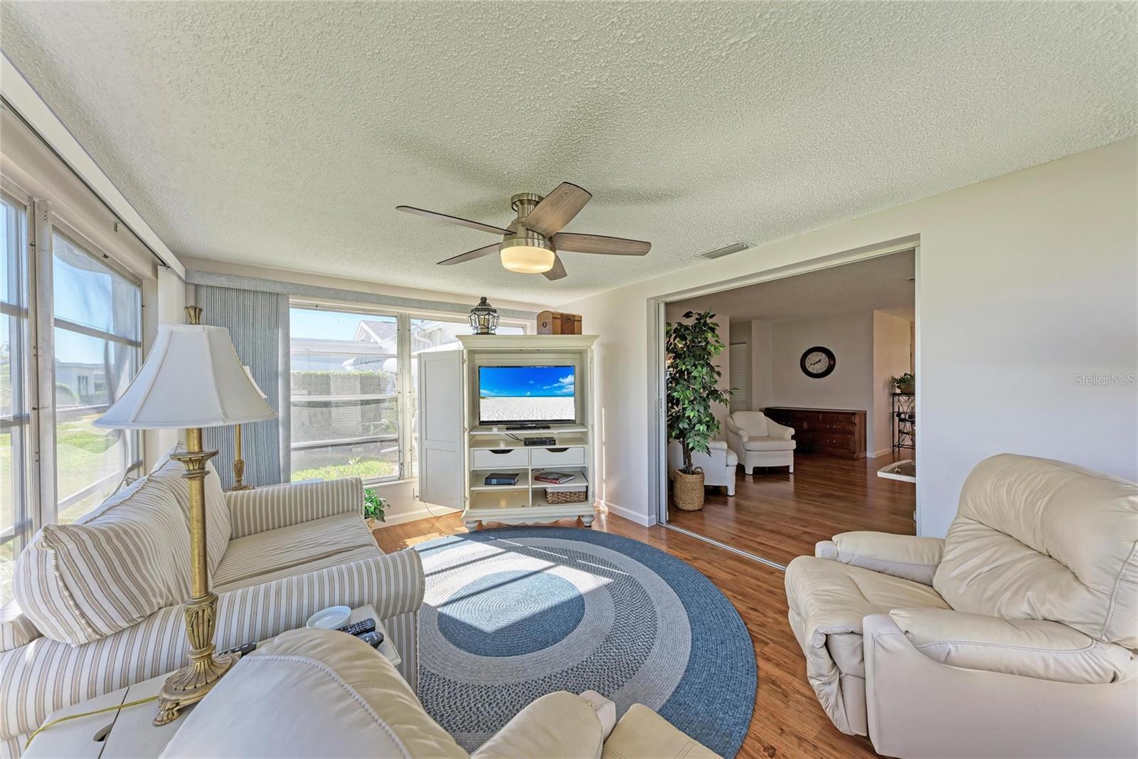 PARKWAY VILLAS - Residential